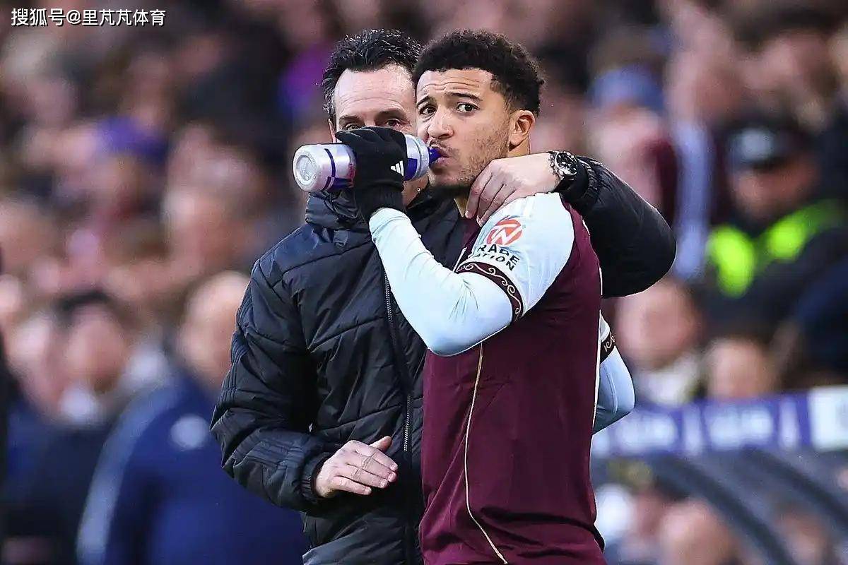 曼联彻底放弃8500万先生：25岁14场0球0助，名宿推荐他去沙特踢球