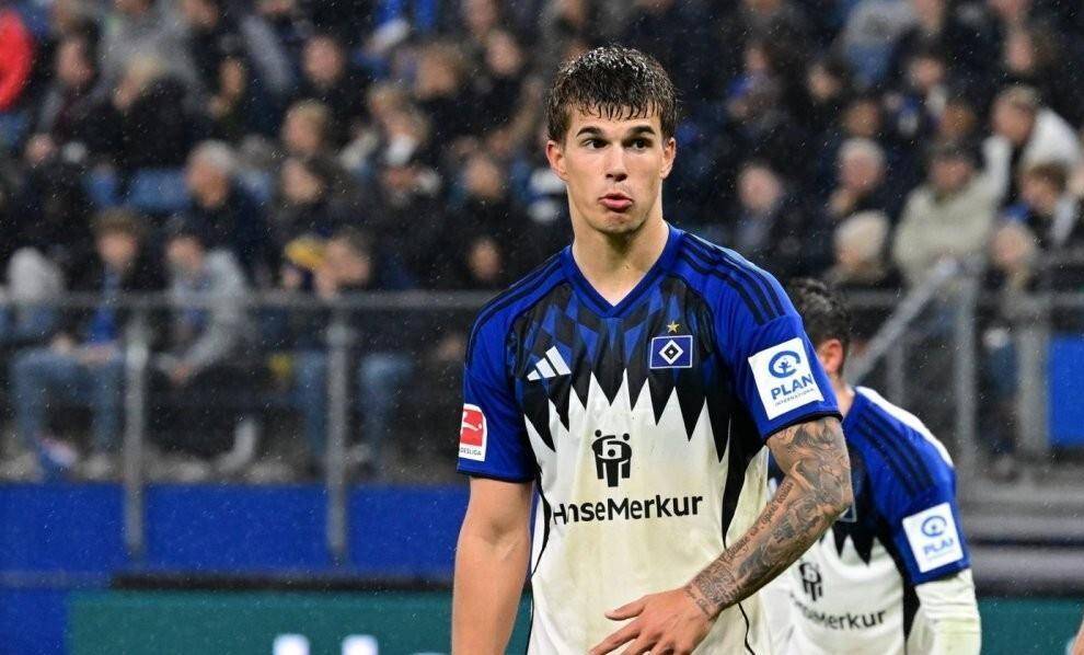 热刺内乱！利物浦想伺机抢人，18岁天才是红军防线重要目标